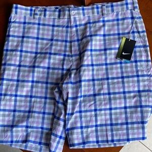 NEW 40 Nike Golf Shorts